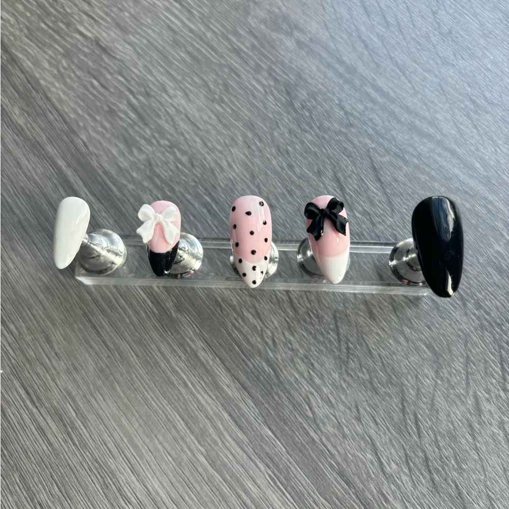 White and Black Gel-x Press on Nails